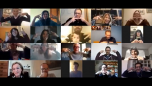 I membri e i collaboratori del LaCAM, mentre fanno gli auguri alla dott.ssa Caselli in teleconferenza I membri e i collaboratori del LaCAM, mentre fanno gli auguri alla dott.ssa Caselli in teleconferenza